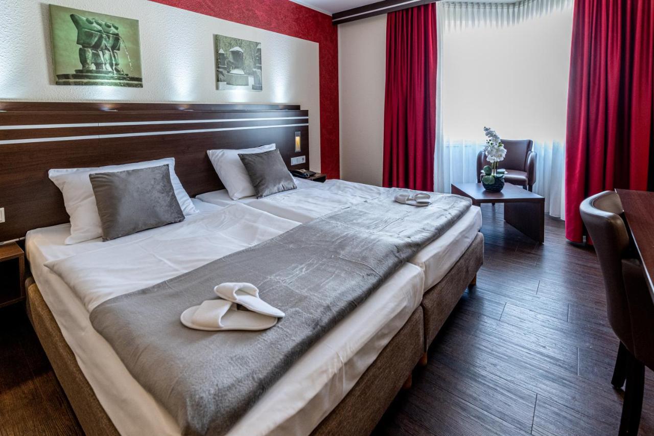 Hotel Am Stern บรืล ภายนอก รูปภาพ