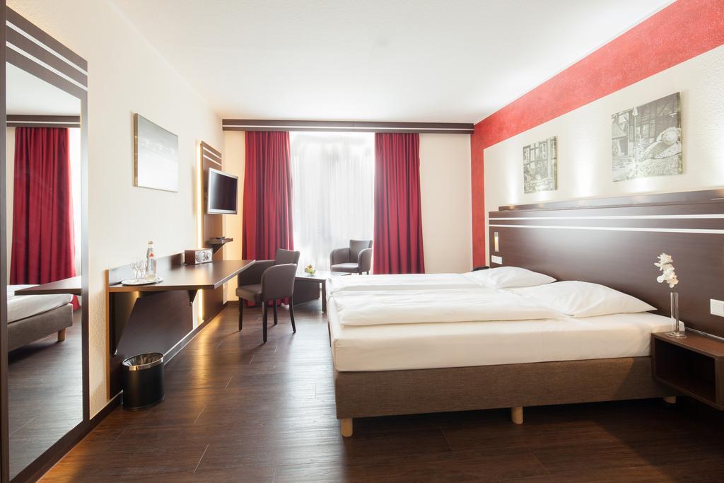 Hotel Am Stern บรืล ภายนอก รูปภาพ